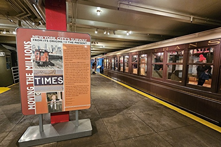 ニューヨーク交通博物館/New York Transit Museum