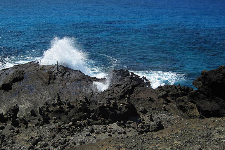 ハロナ潮吹き岩展望台 / Halona Blowhole Lookout