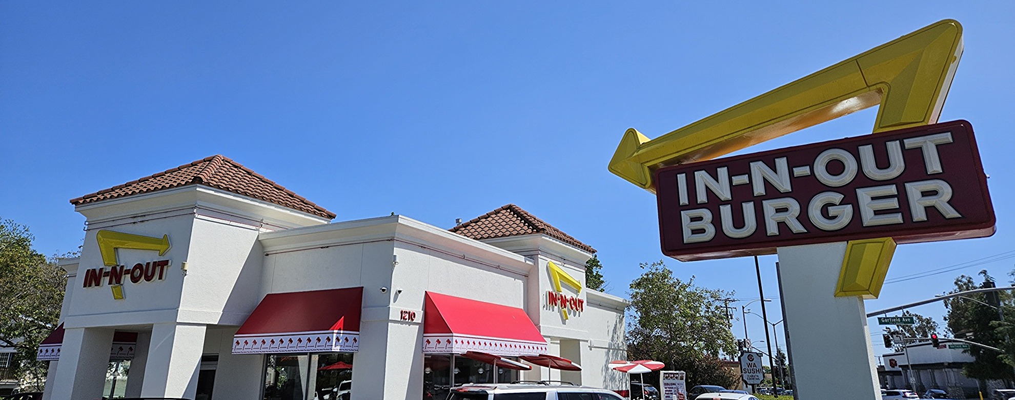 カリフォルニアの人気店「IN-N-OUT BURGER」を徹底解説