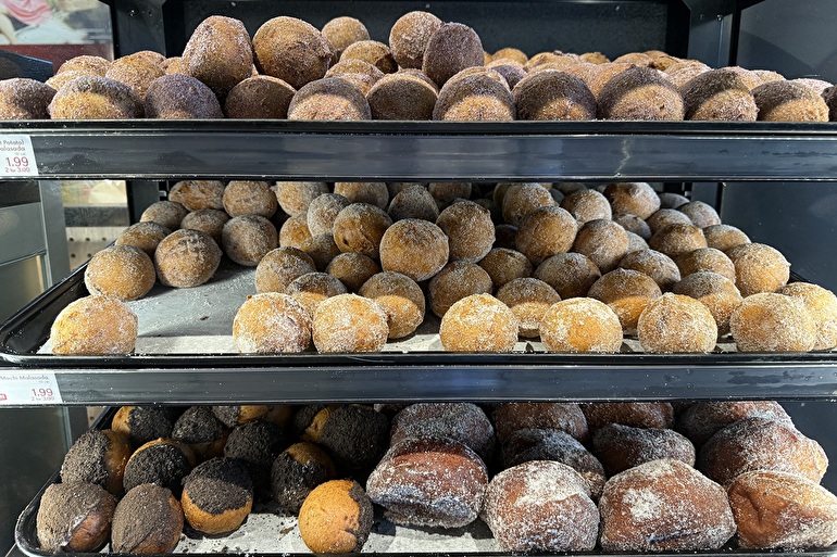 Leonard's Bakery